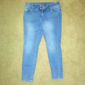 d. Jeans skinny jeans 14
